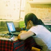 qq2013ŮͷסҸڵĶŹ˸ִС_www.qqming.com