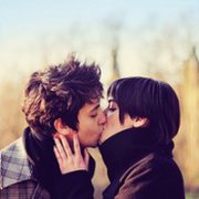 KISSͷǰĸ飬Ұĸ_www.qqming.com