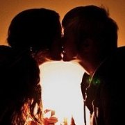 KISSͷǰĸ飬Ұĸ_www.qqming.com