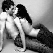 KISSͷǰĸ飬Ұĸ_www.qqming.com