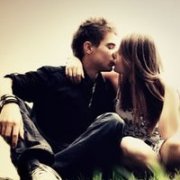 KISSͷǰĸ飬Ұĸ_www.qqming.com